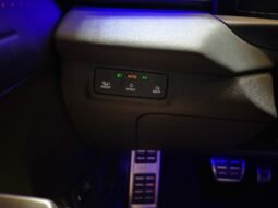 
										Volkswagen T-Roc 1.5 eTsi R-Line bomvol *Pano*H/K*Head-Up*360camera volledig									