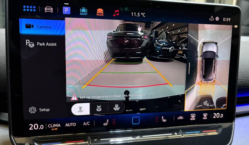 
								Volkswagen T-Roc 1.5 eTsi R-Line bomvol *Pano*H/K*Head-Up*360camera volledig									