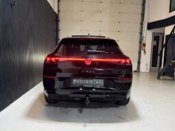 
										Volkswagen T-Roc 1.5 eTsi R-Line bomvol *Pano*H/K*Head-Up*360camera volledig									