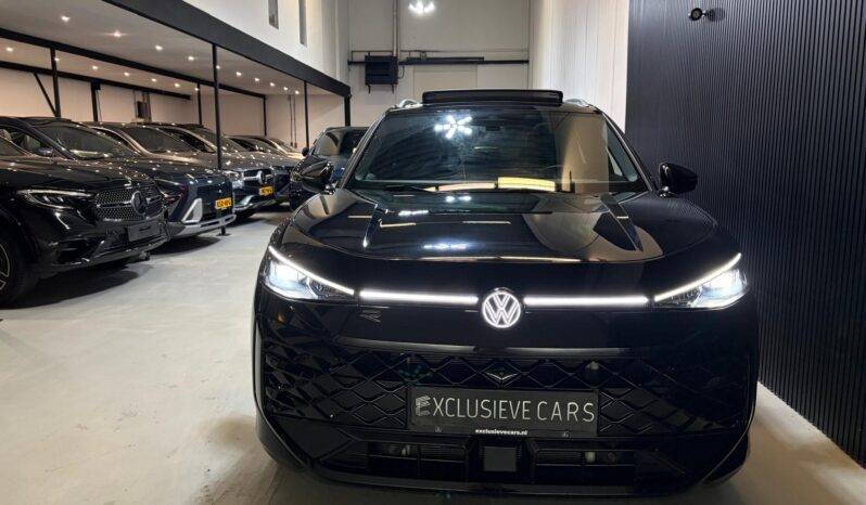
								Volkswagen T-Roc 1.5 eTsi R-Line bomvol *Pano*H/K*Head-Up*360camera volledig									